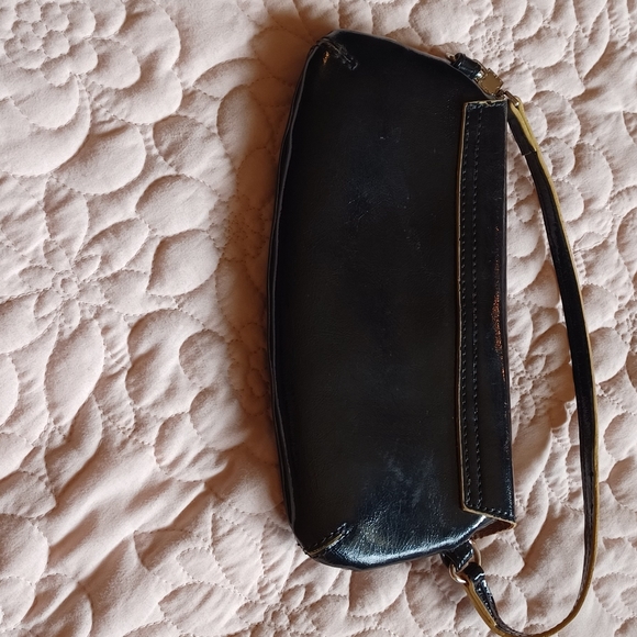 Vintage late 90s Liz Claiborne black patent clover design clutch wristlet - Picture 8 of 11